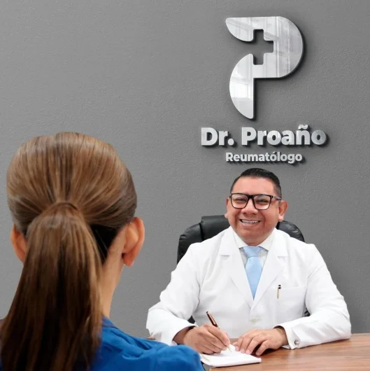 Dr. José Antonio Proaño Bernaola — Reumatólogo